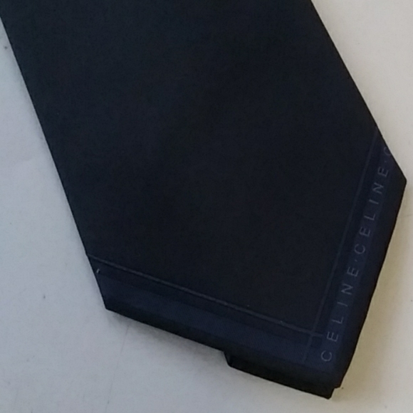 Luxury Gucci Ties - Picture 3 of 4